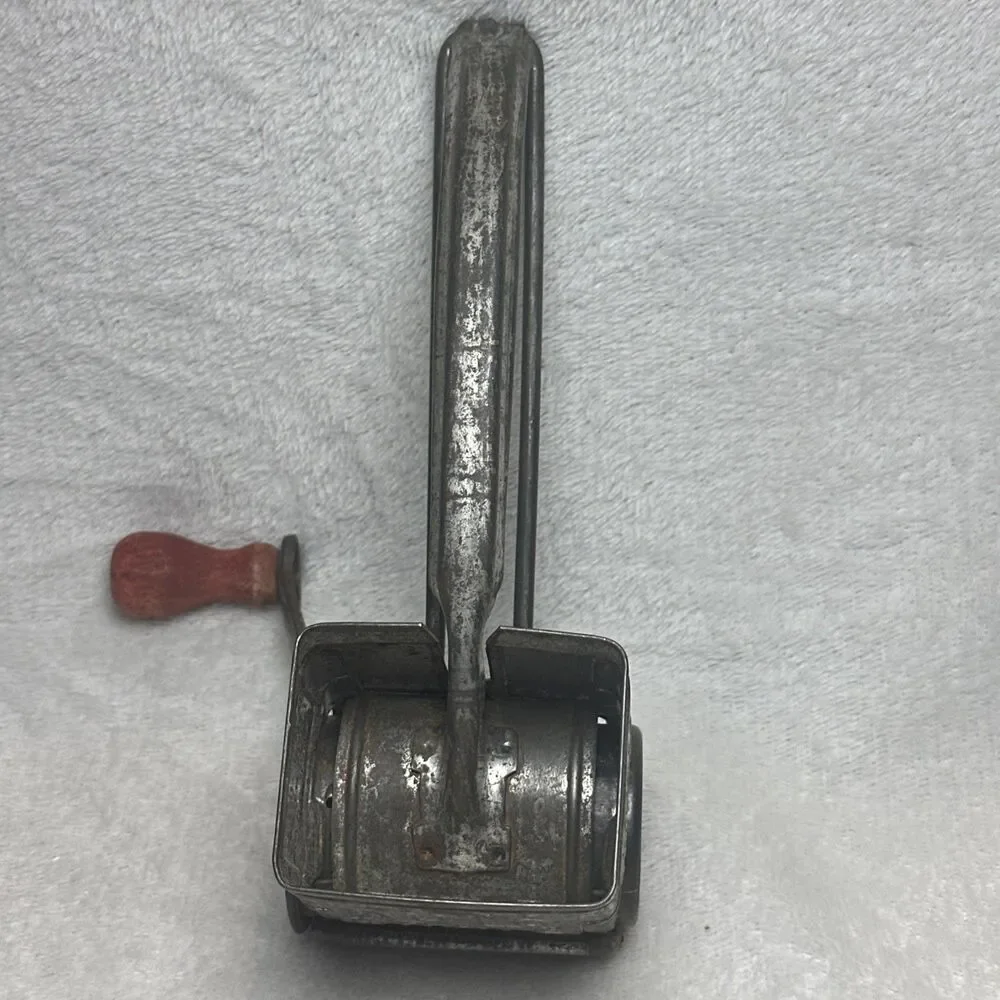 Vintage Popeil Brothers Hand Crank Cheese Garlic Grater Made In Chicago,